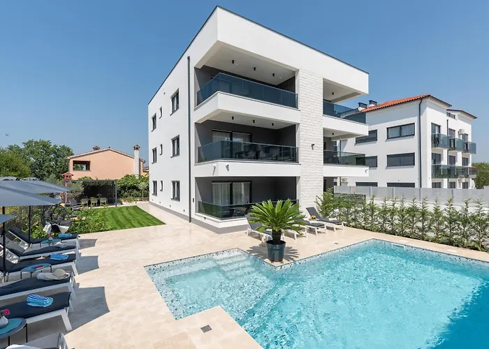 Alex Luxury Apartments 1