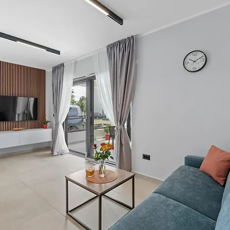Alex Luxury Apartments 1 Rovigno Esterno foto