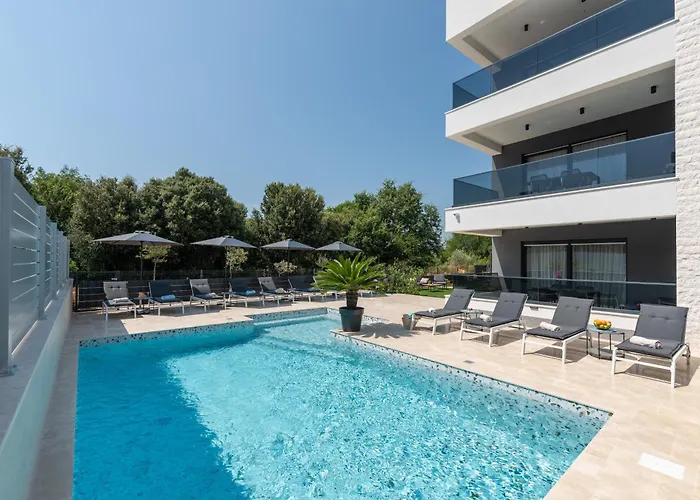 Alex Luxury Apartments 1